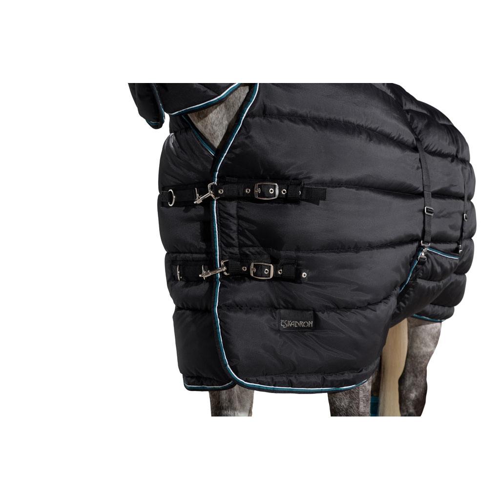 Eskadron Stalldecke Nylon mit Hals HW19